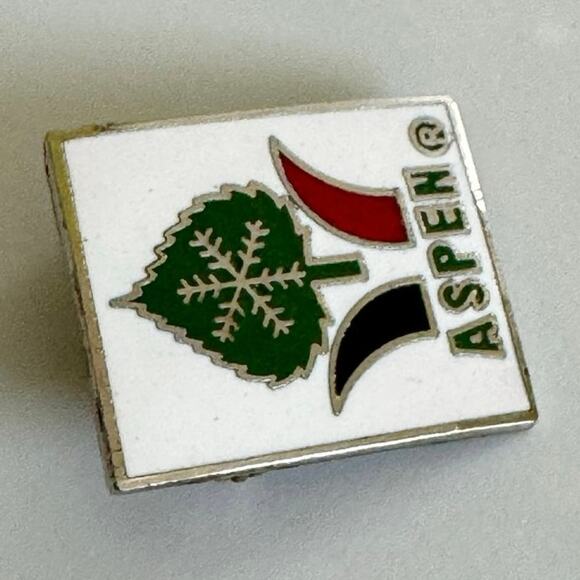 Vintage Aspen Colorado Ski Resort Pin Enamel Logo Badge Souvenir Collectible - Picture 2 of 5